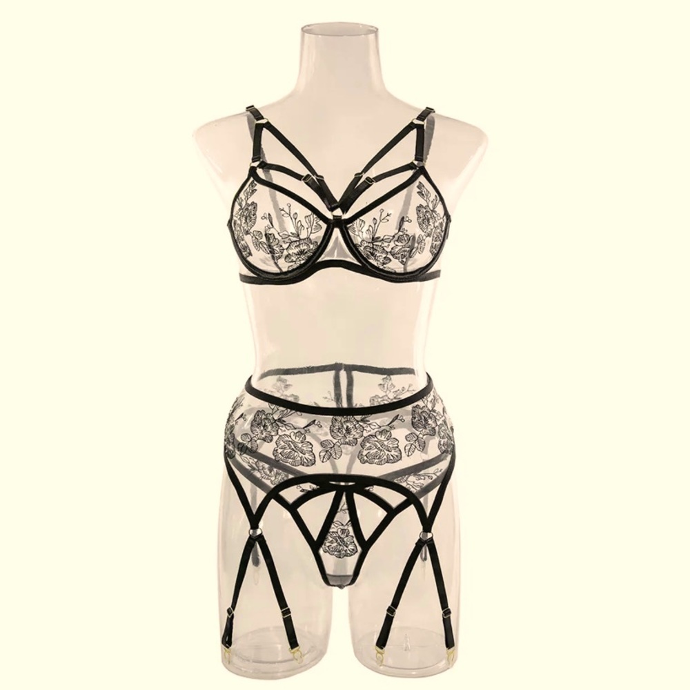 Lace Floral Lingerie Set w/ Garter - Picture 5 of 9